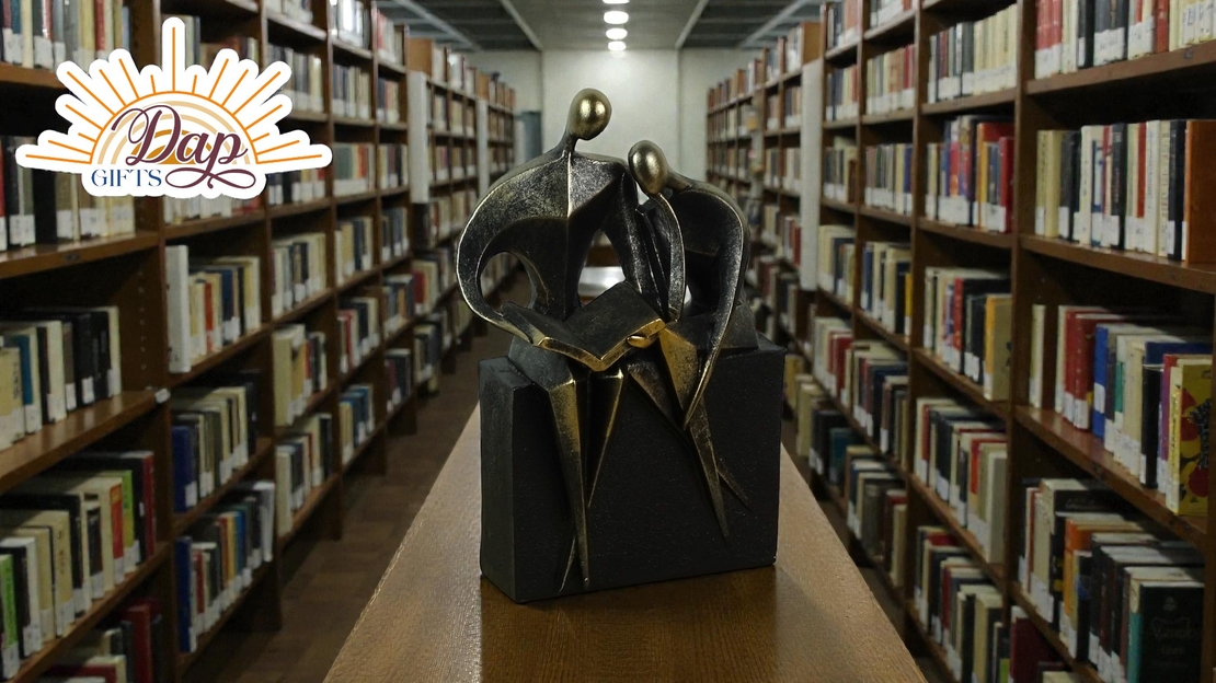 Любов между редовете (5693324)