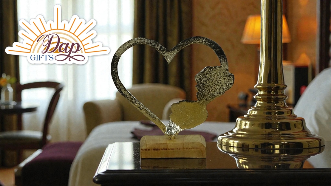 Метален Сувенир С Рози (3364956)