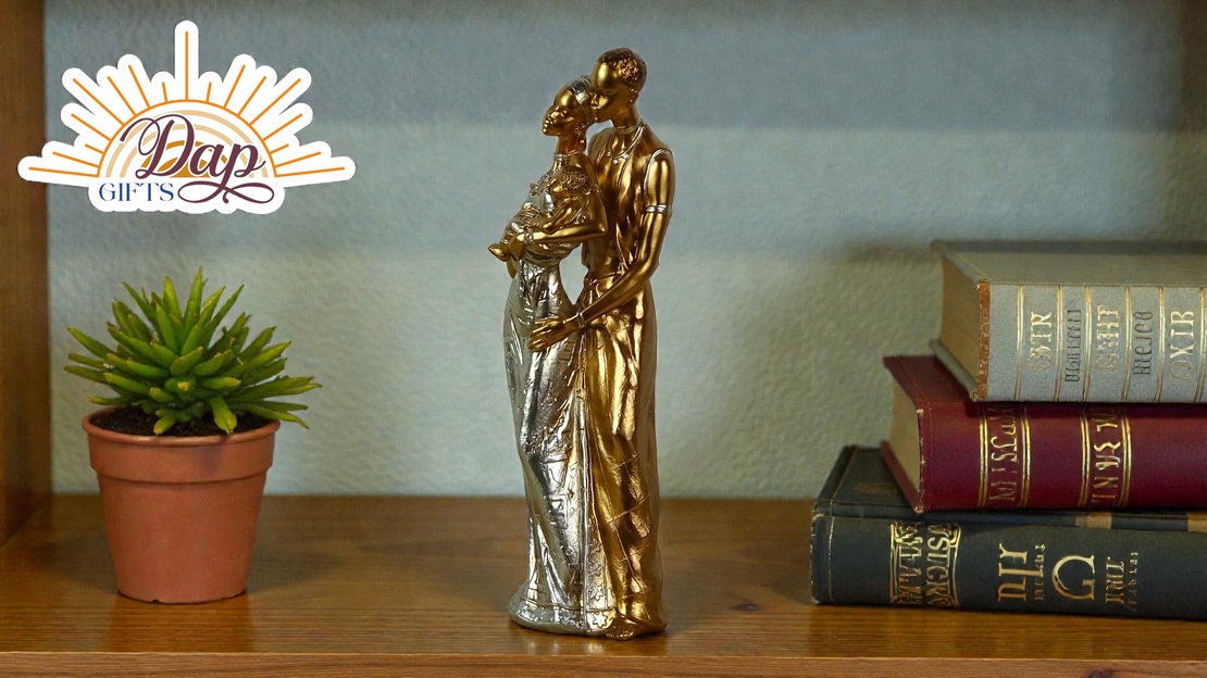 Влюбени с бебе (032548)