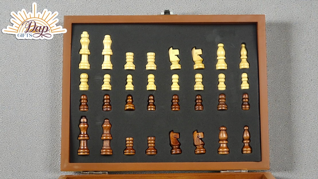 Шахматна дъска с комплект фласк и чаши (4805722)