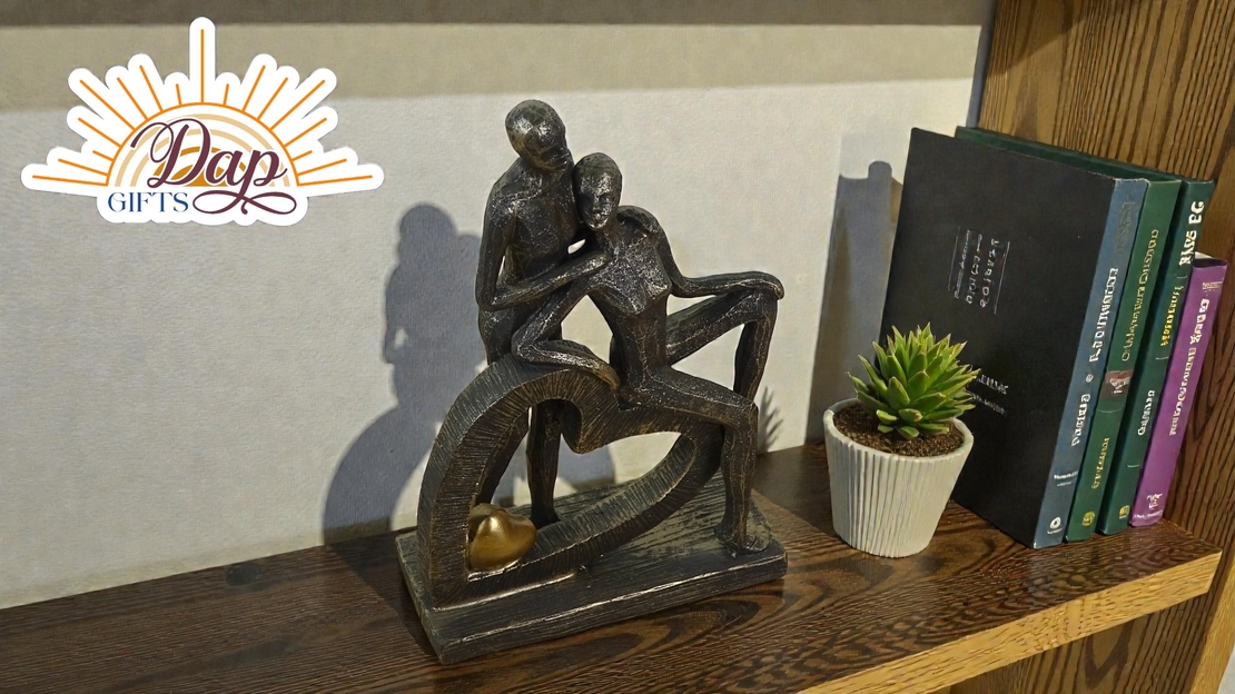 Мъж дава любов на жена (3215432)