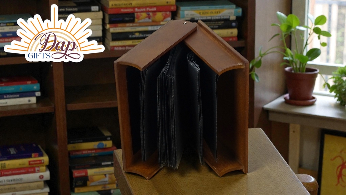 Дървен фотоалбум (4759371)