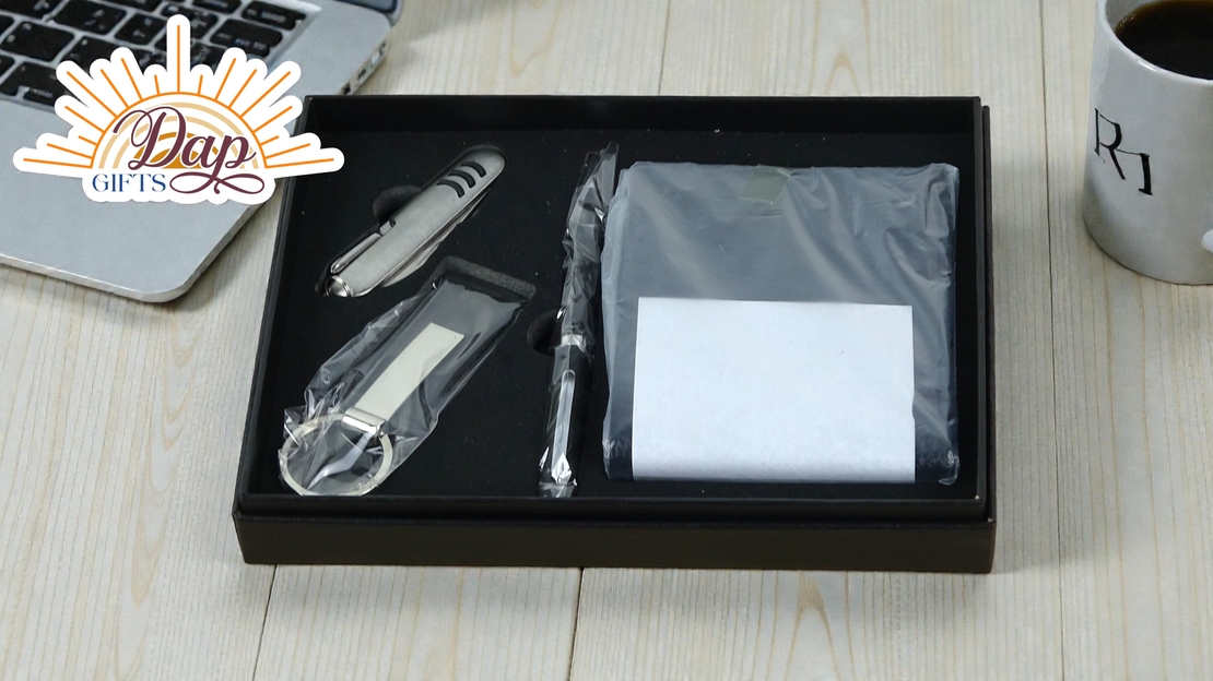 Подаръчен комплект за мъже (8952370)