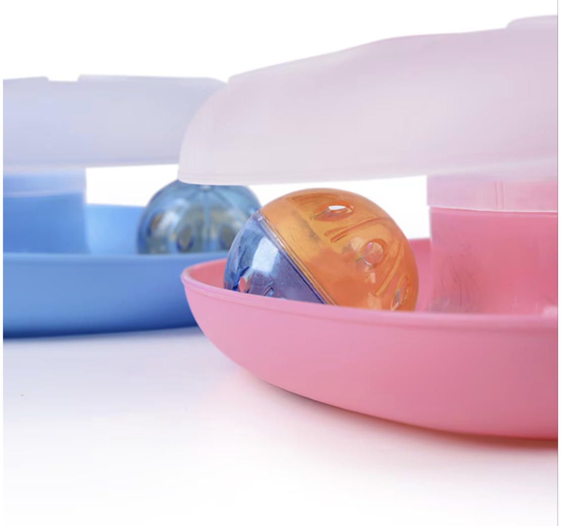 Интерактивна играчка за котки във формата на триъгълник, с топчета и пера, розова