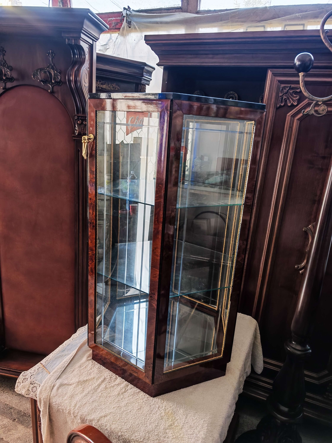 Шестоъгълна витринка