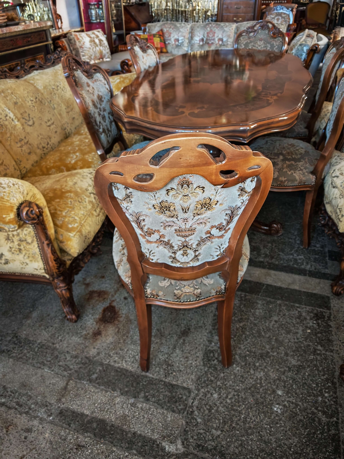 Бароков трапезен комплект маса с шест стола