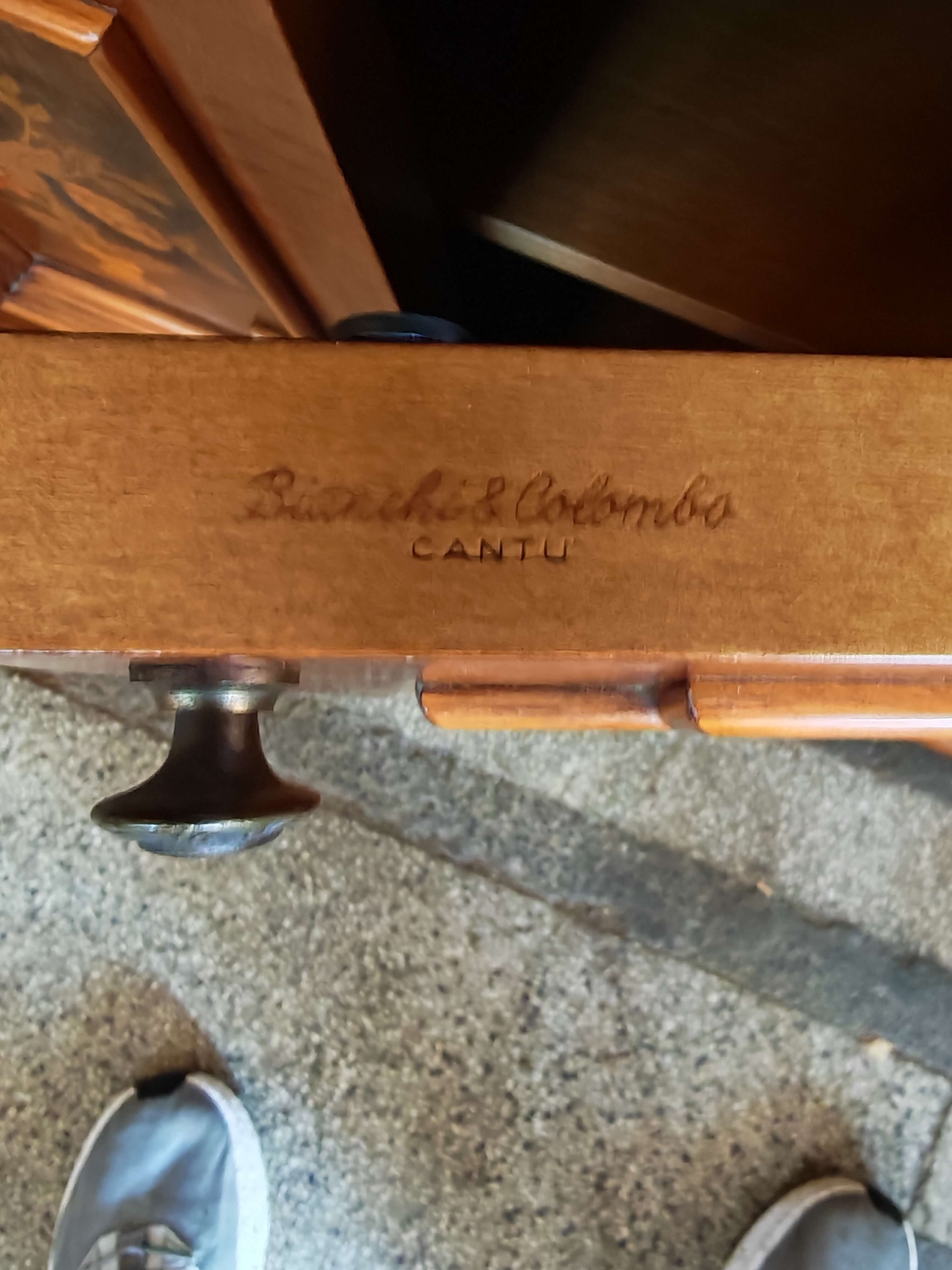 Италианско ТВ шкафовче комода