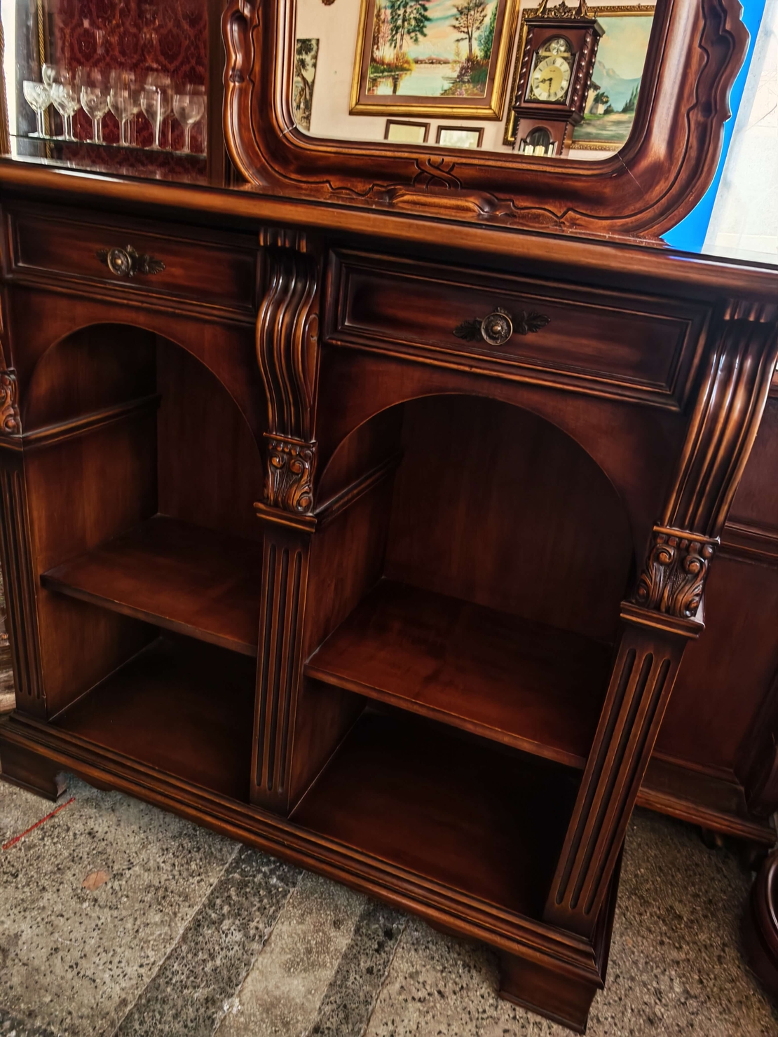 Класически шкаф конзола с огледало