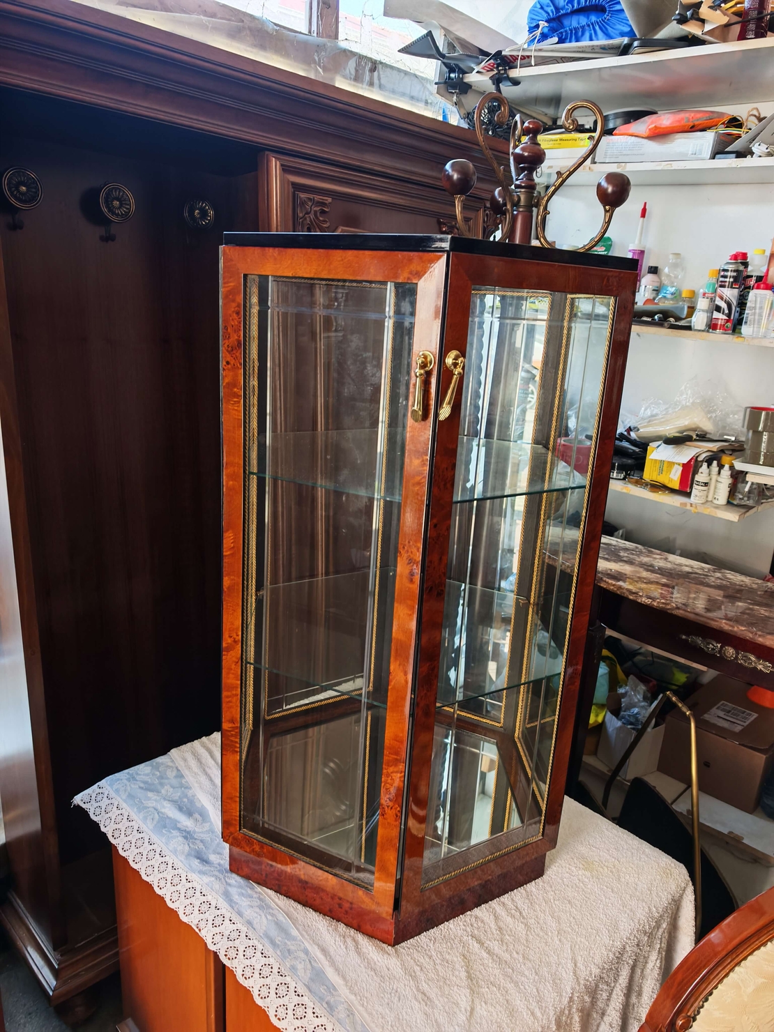 Шестоъгълна витринка