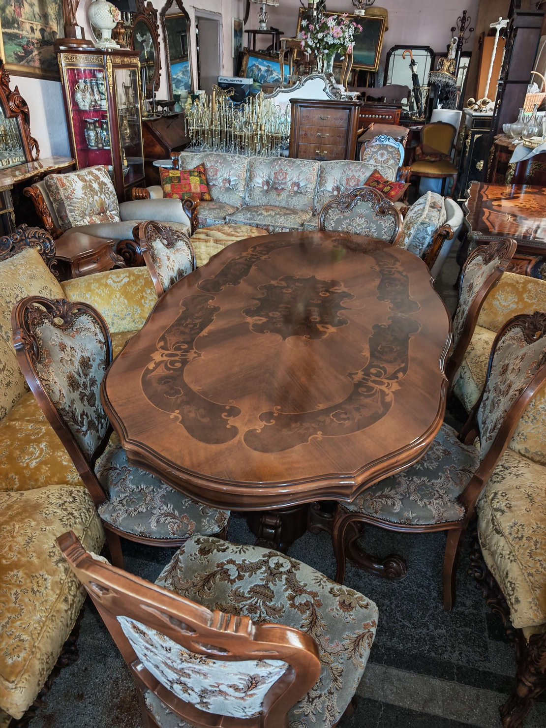 Бароков трапезен комплект маса с шест стола