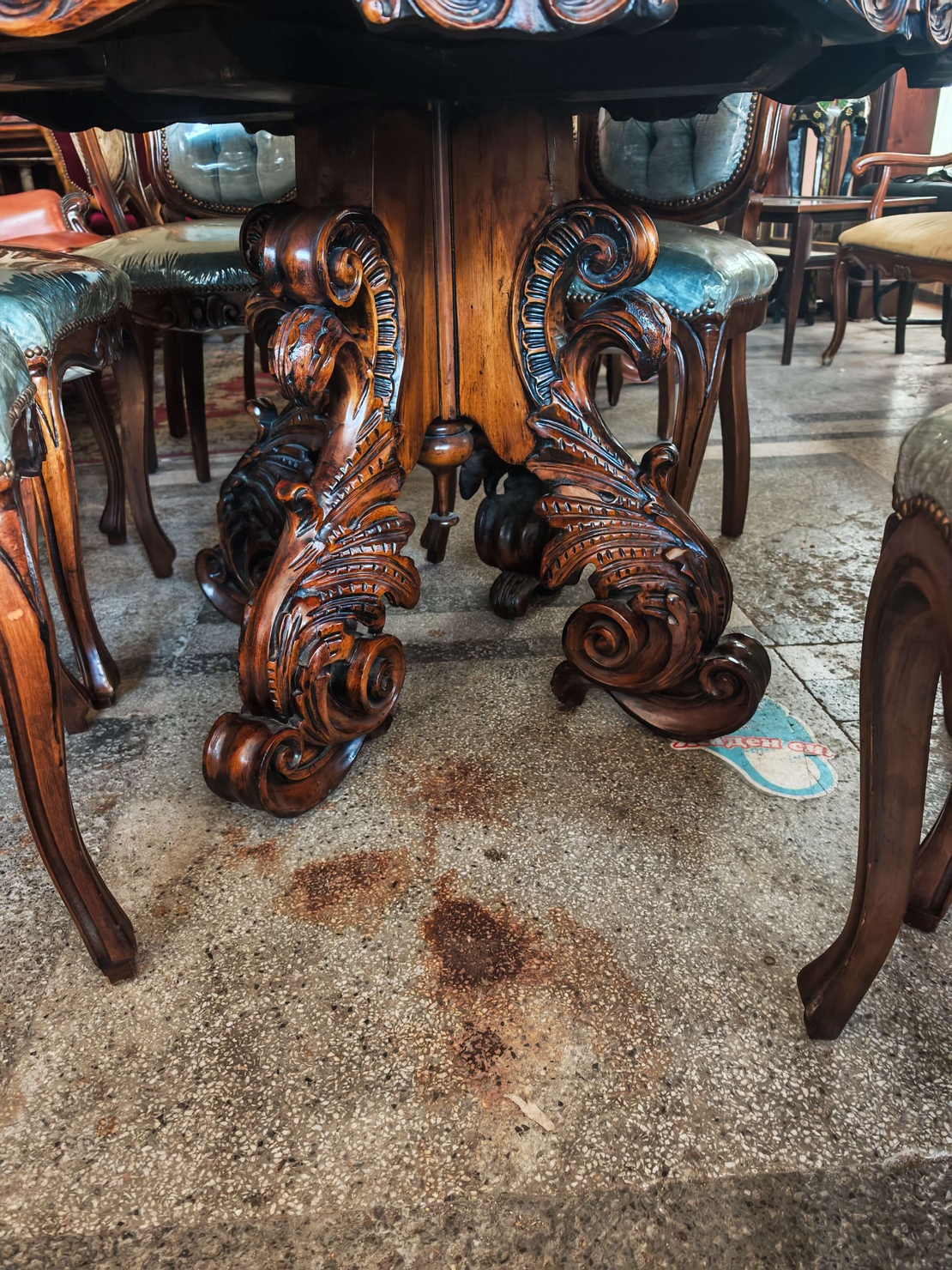 Ексклузивен трапезен комплект