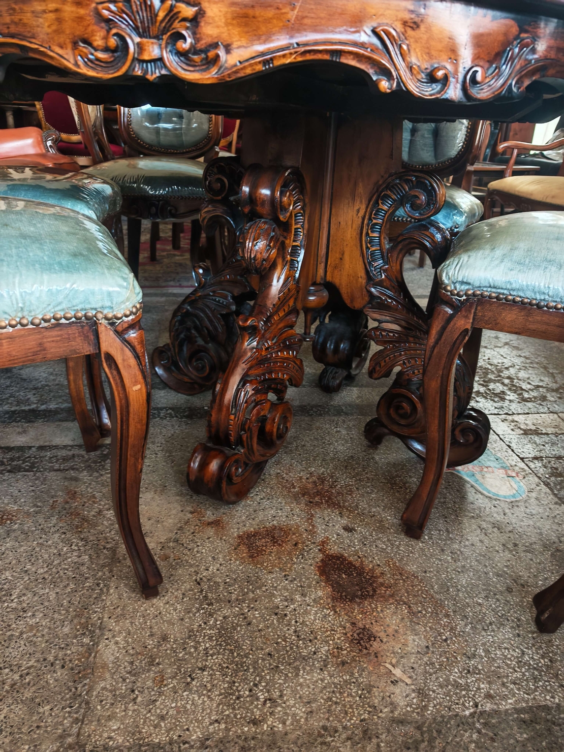 Ексклузивен трапезен комплект