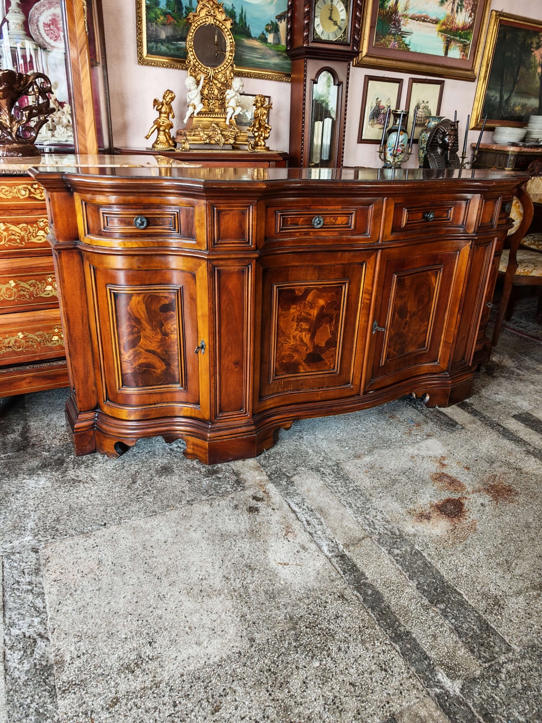 Италиански комод масив