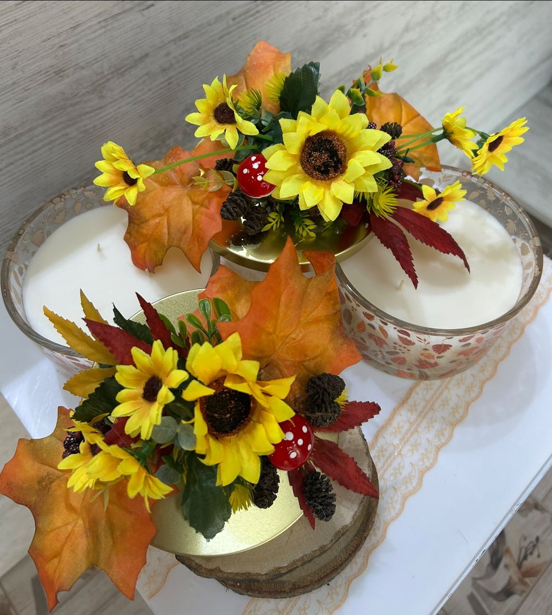 ДЕКОРИРАНИ ароматни свещи