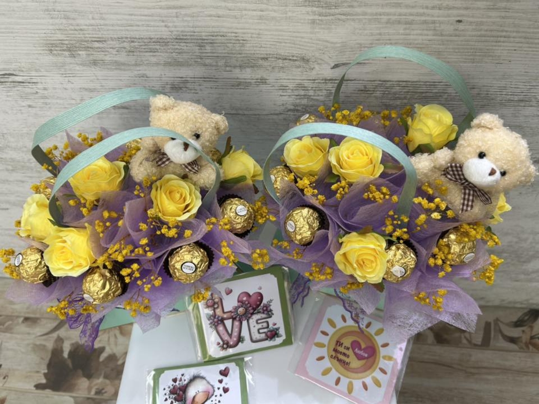 Ментови чантички с бонбони и мече