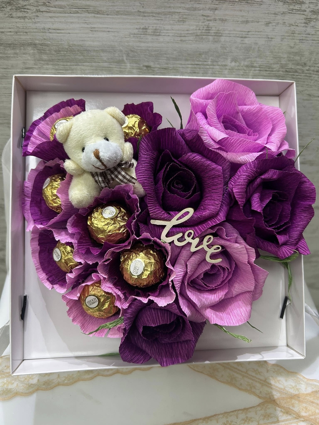 Бонбонено сърце в кутия