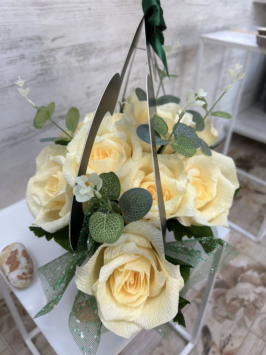 Рози шампанско в черно сърце