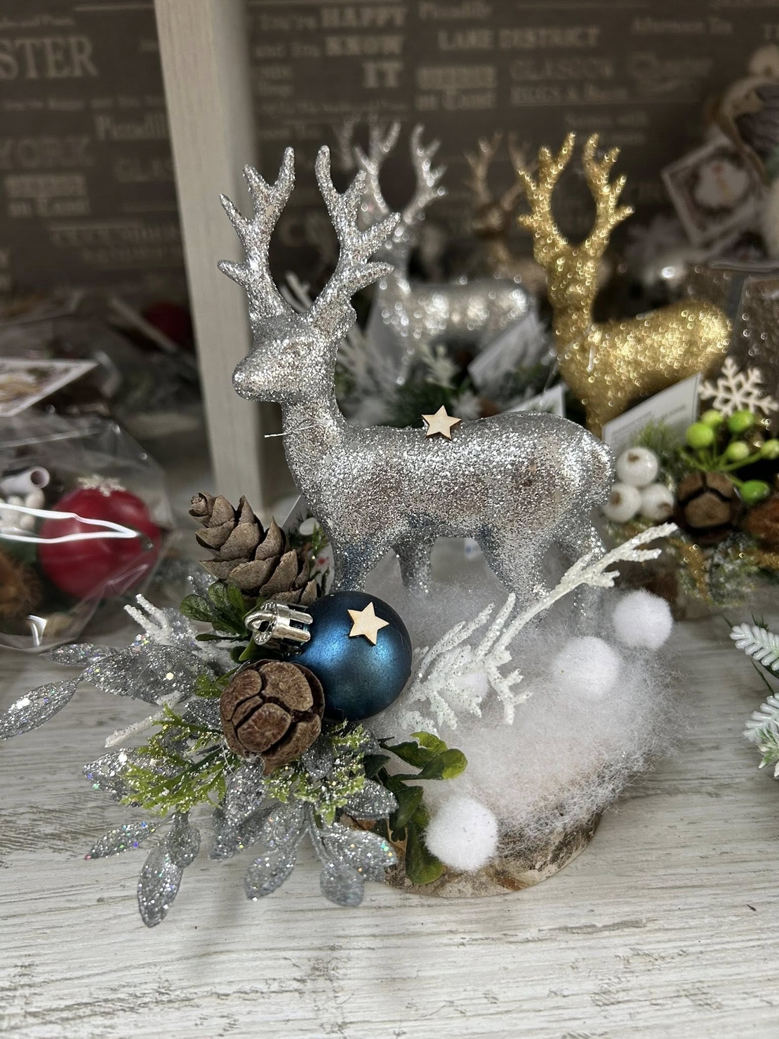 Коледен елен на пънче