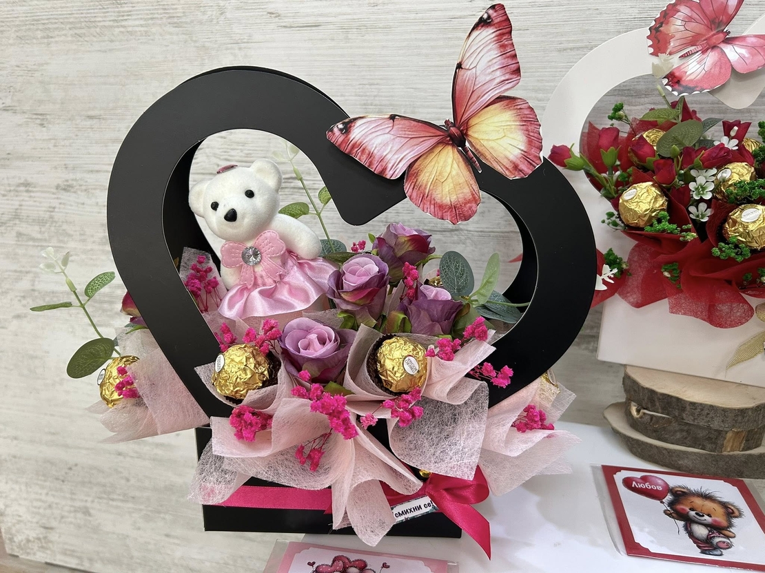 Чанта СЪРЦЕ с МЕЧЕ