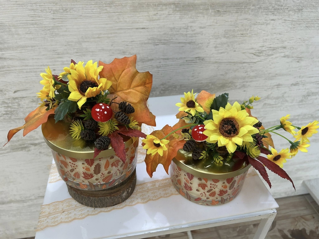 ДЕКОРИРАНИ ароматни свещи