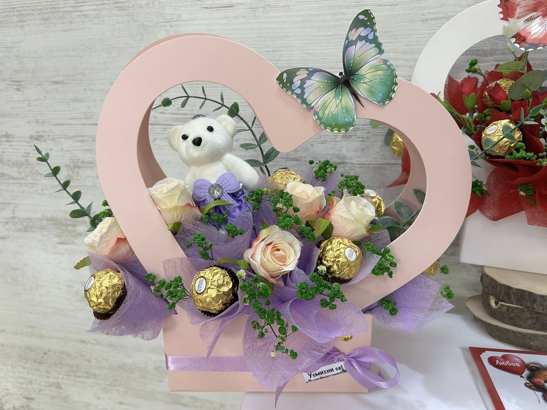 Чанта СЪРЦЕ с МЕЧЕ