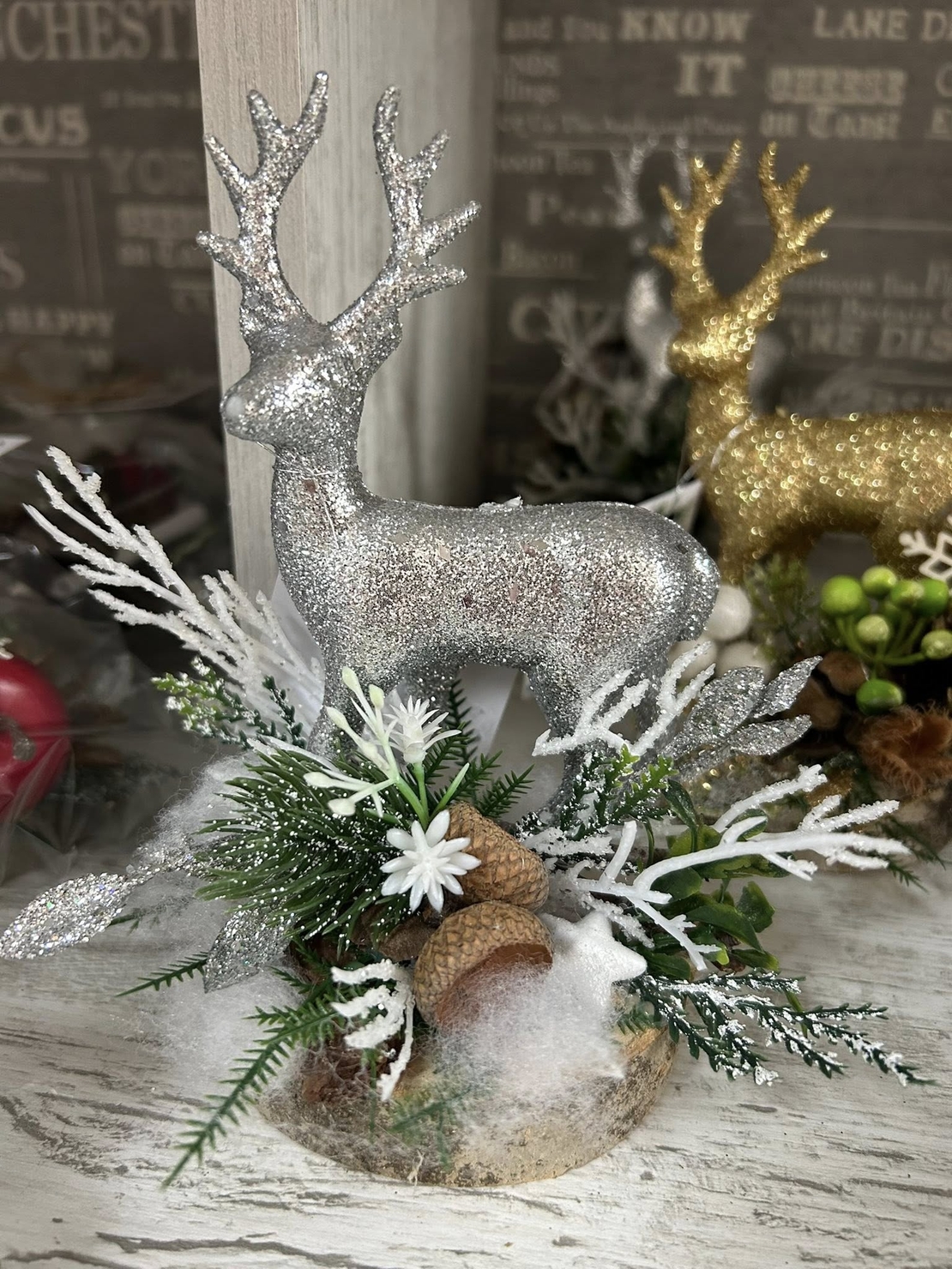 Коледен елен на пънче