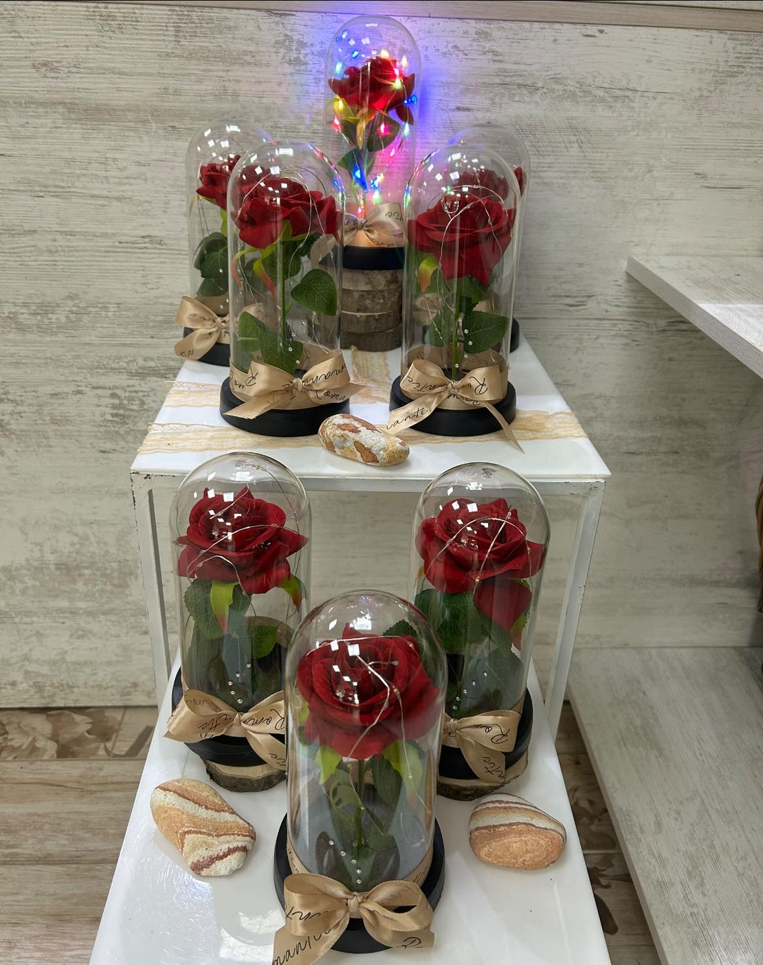 СВЕТЕЩА ВЕЧНА РОЗА