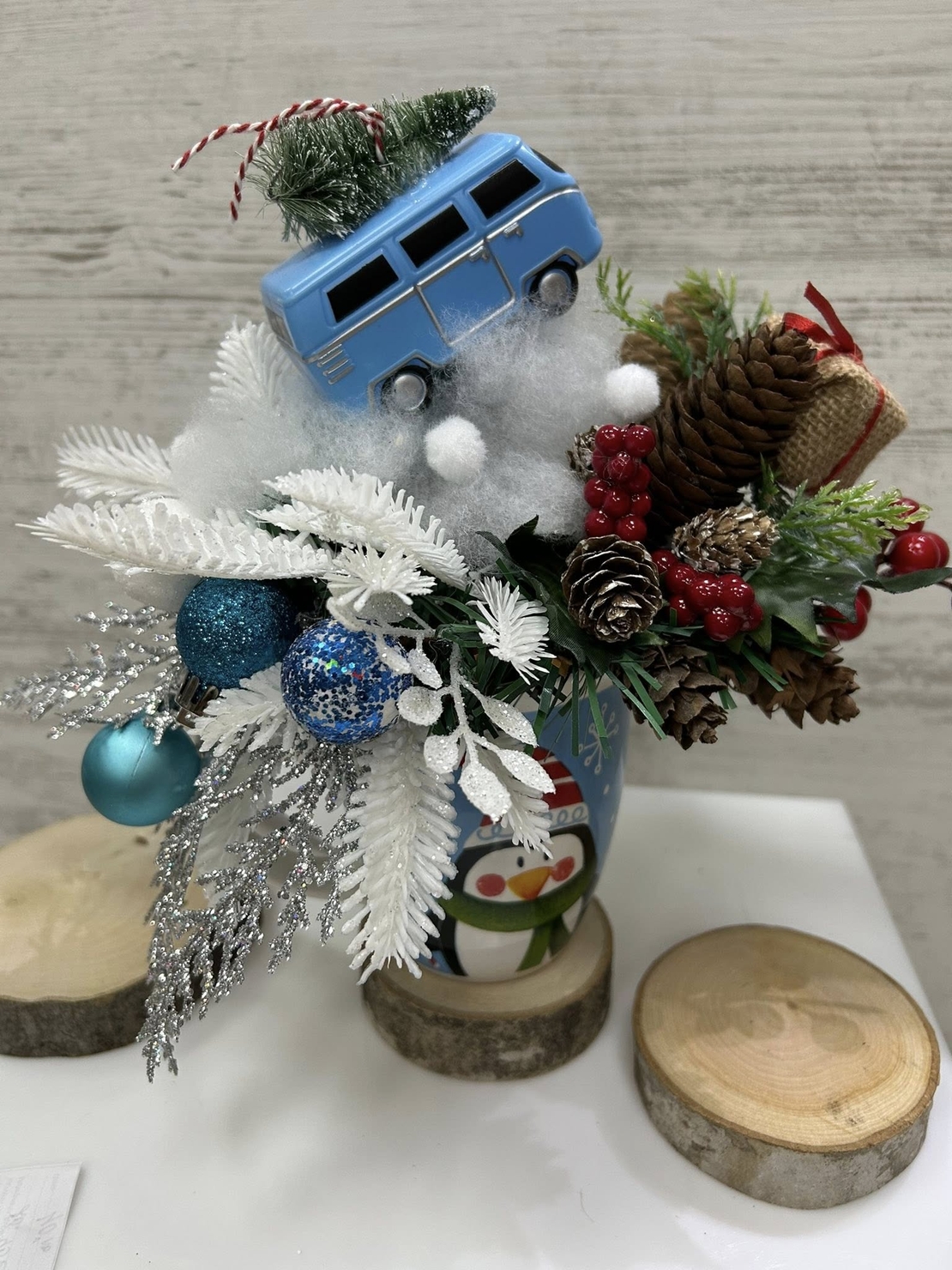 Забавна КОЛЕДНА декорация автобус