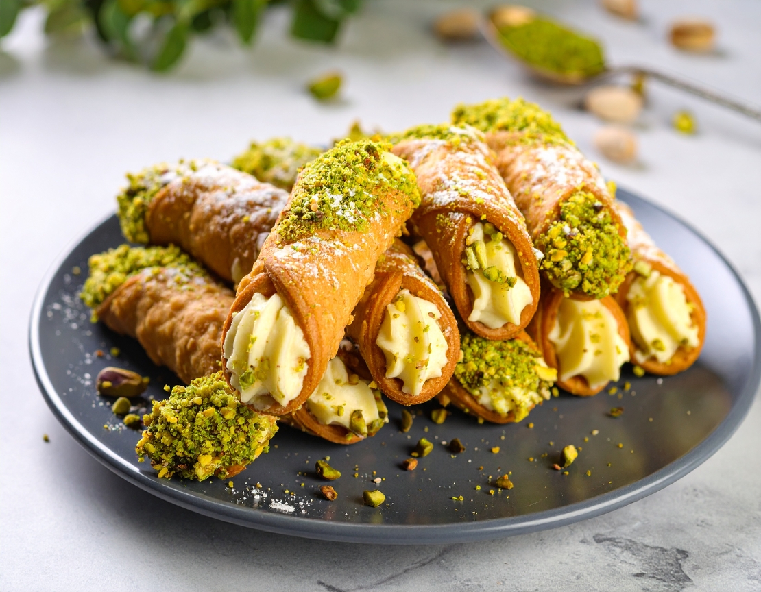 МИНИ КАНОЛА С КРЕМ ПИСТАЧИО - 20 БР.