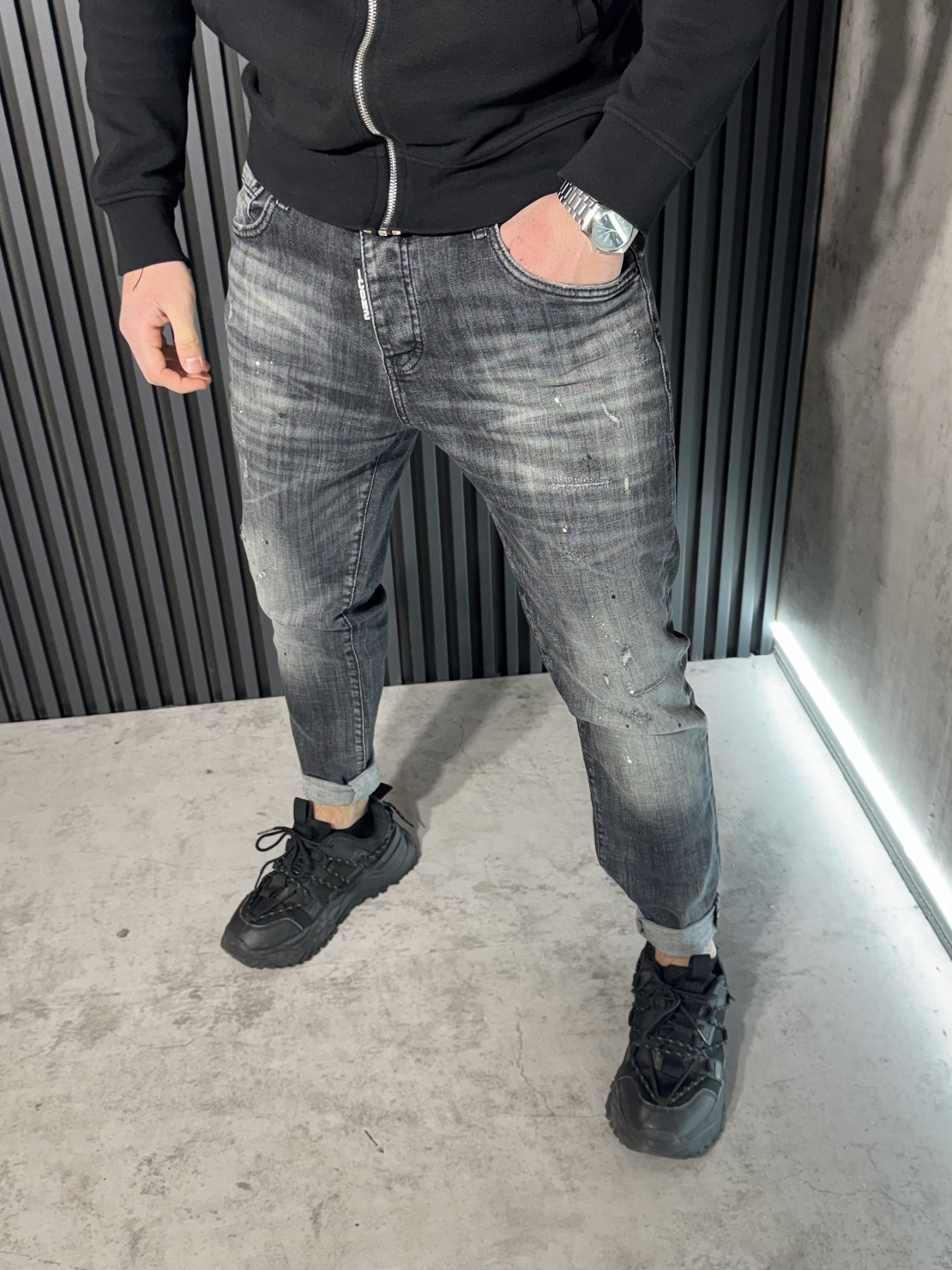 Мъжки Дънки Тъмносиви с Избледнели Участъци 526