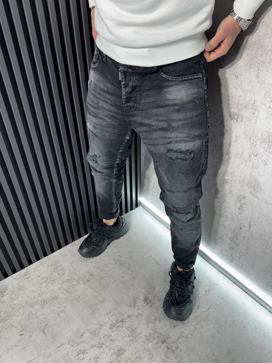 Мъжки Дънки Черни с Разкъсвания и Изсветлени Участъци  370-4