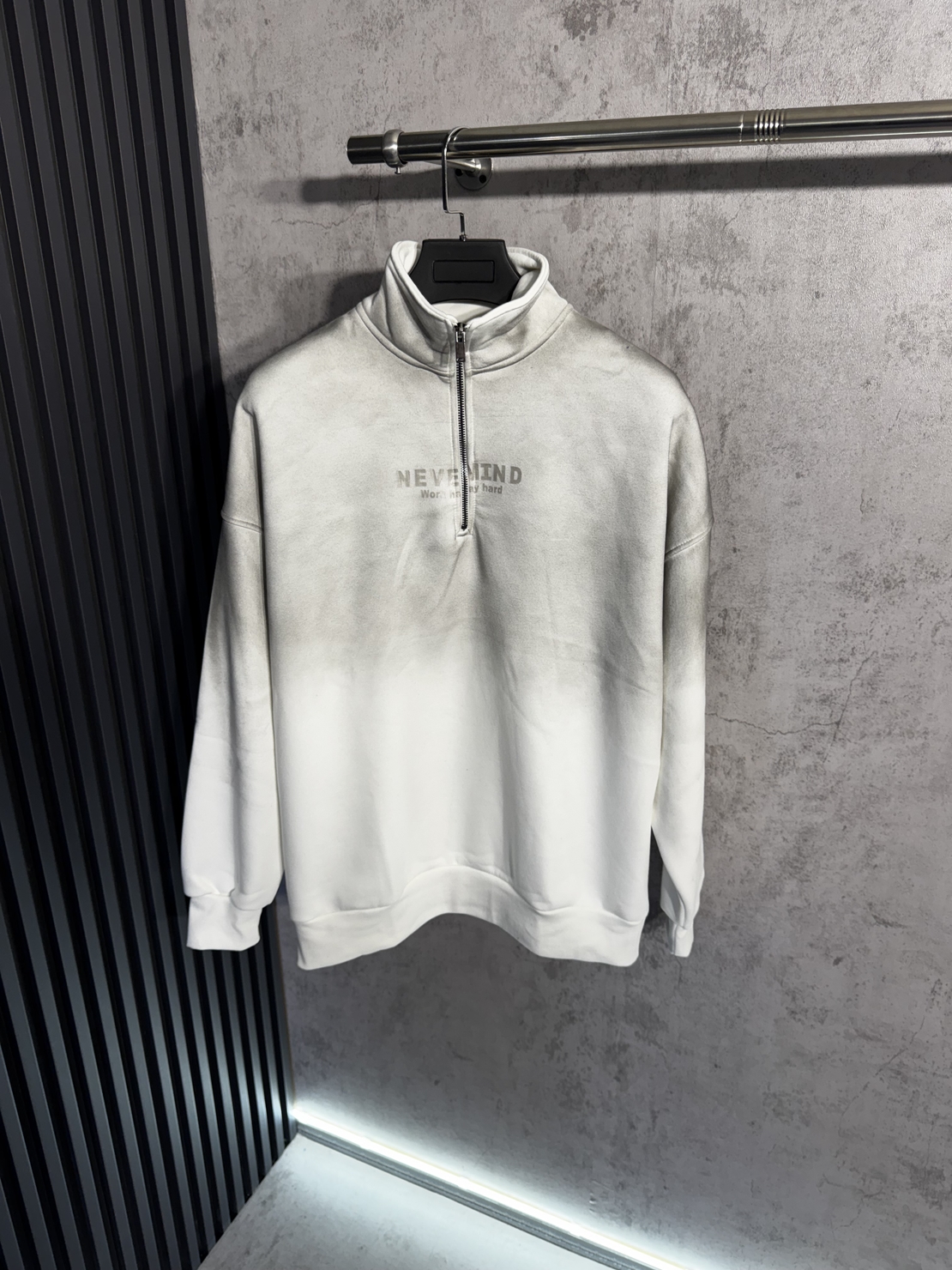 Блуза Oversize с Висока Яка и Цип