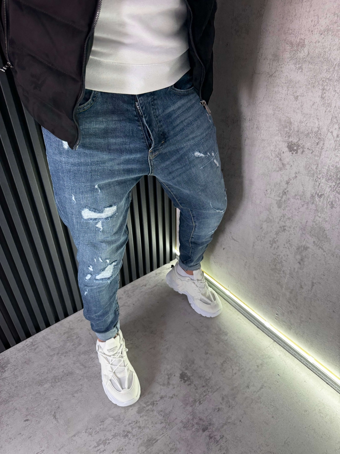 Мъжки Дънки Сини с Леки Разкъсвания 352 4