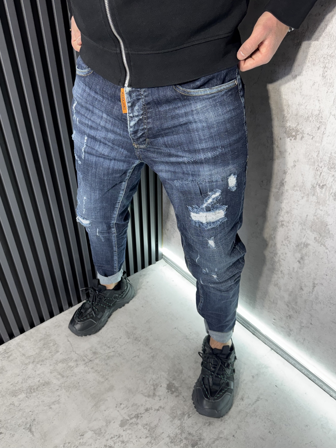 Мъжки Дънки Тъмносини с Разкъсвания 361-1