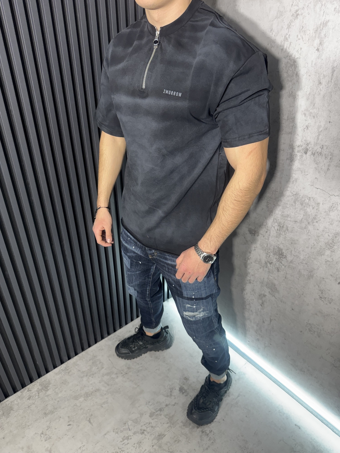 Тениска Черна с 