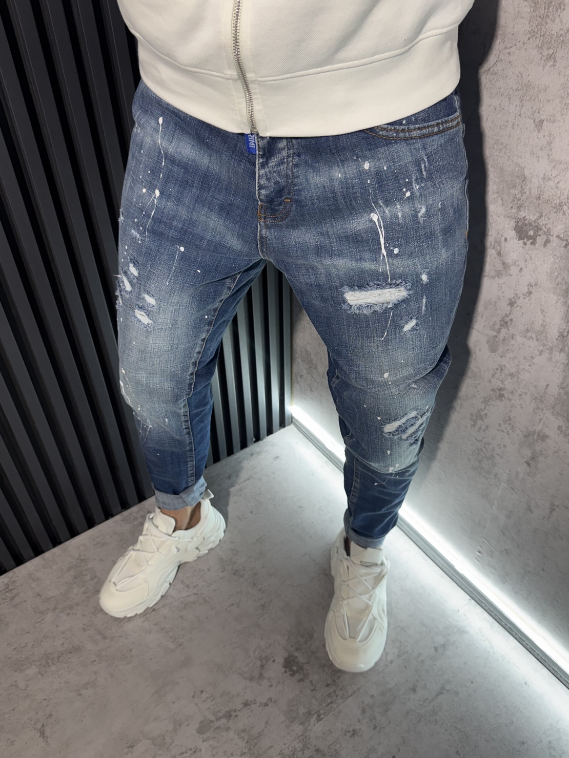 Мъжки Дънки в Синьо с Избелващ Ефект и Пръски