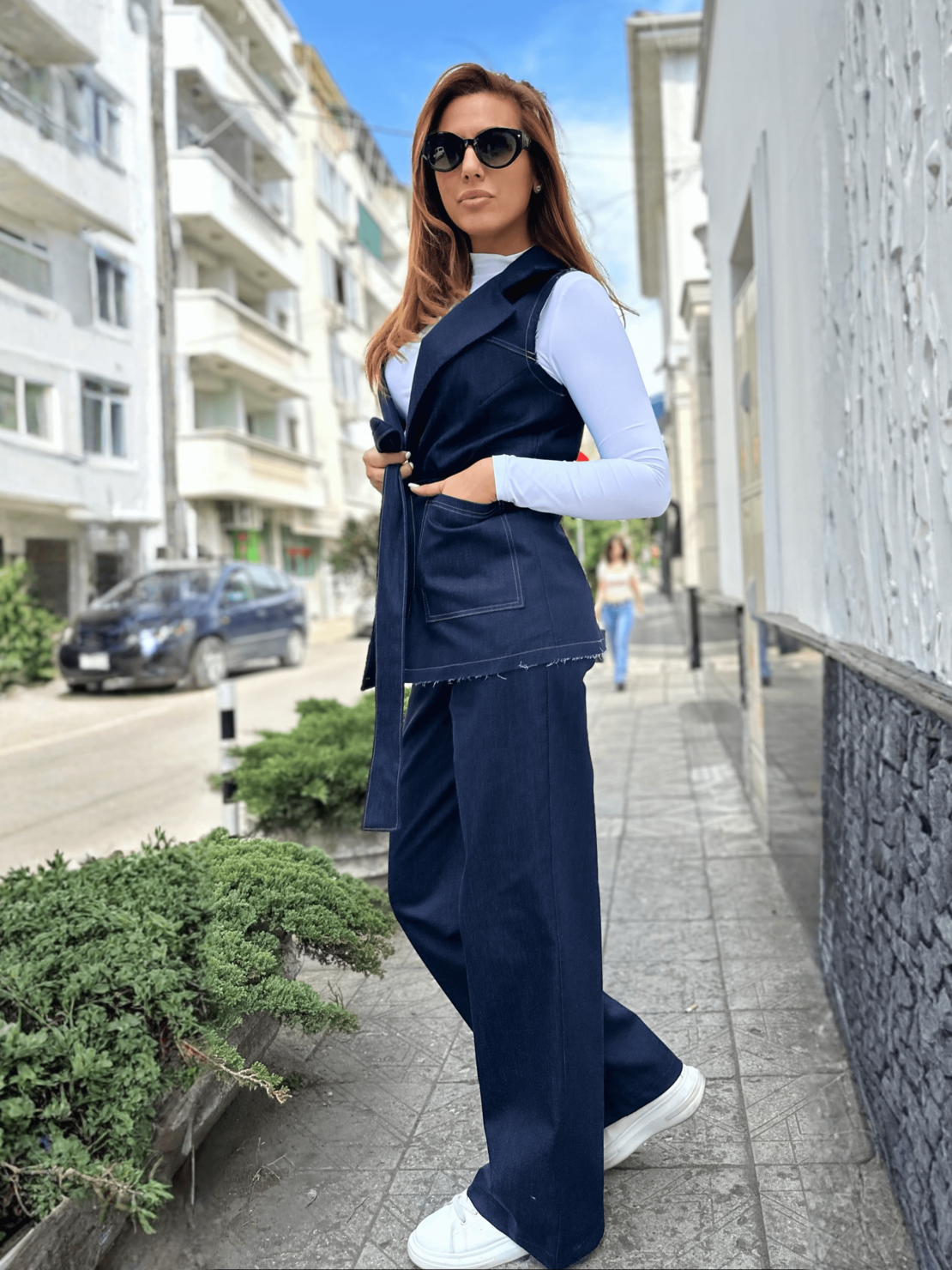 Деним сет с широк панталон и елек