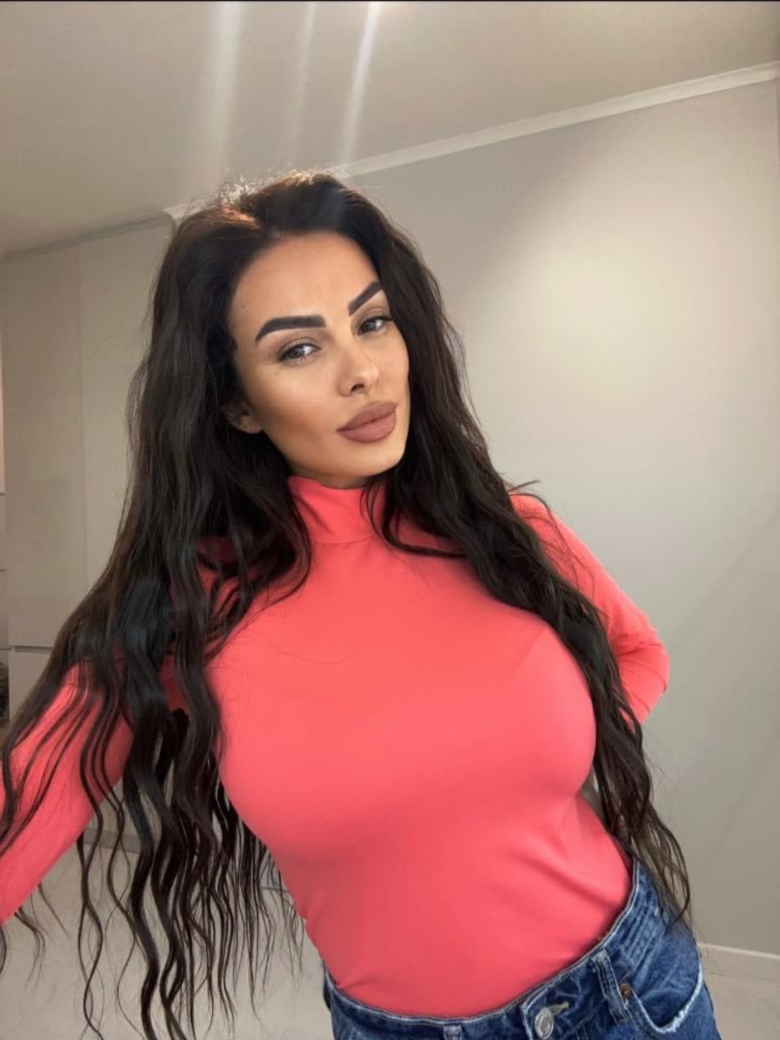 Блуза с висока яка - Корал