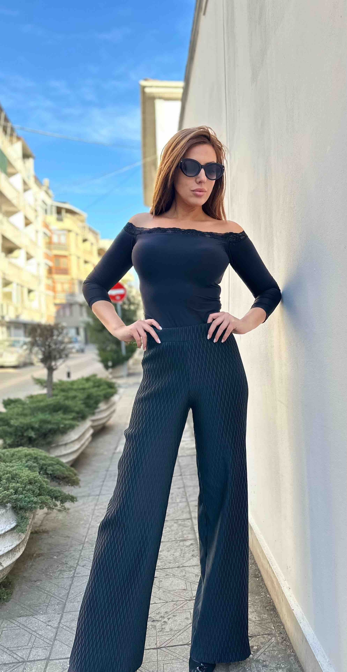 Елегантен панталон с релефна текстура – Черен