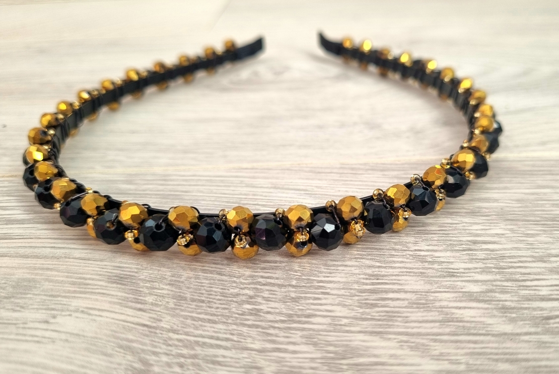 Дамска диадема със стъклени кристали