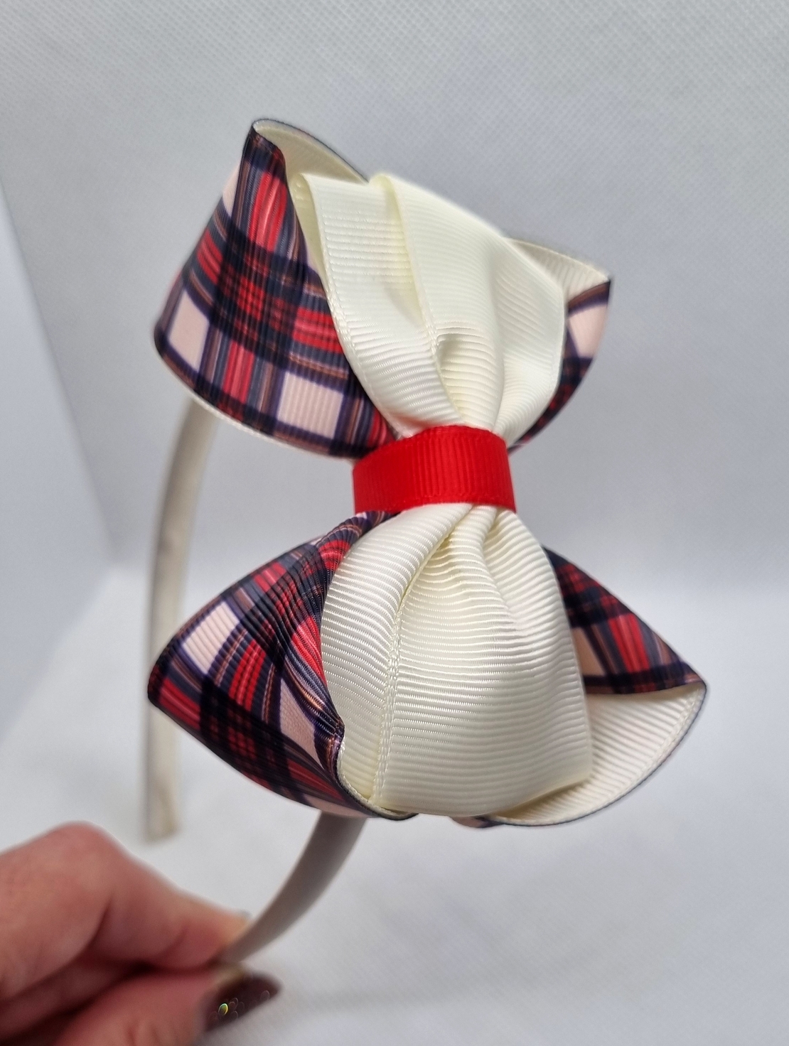 Диадема с коледна панделк