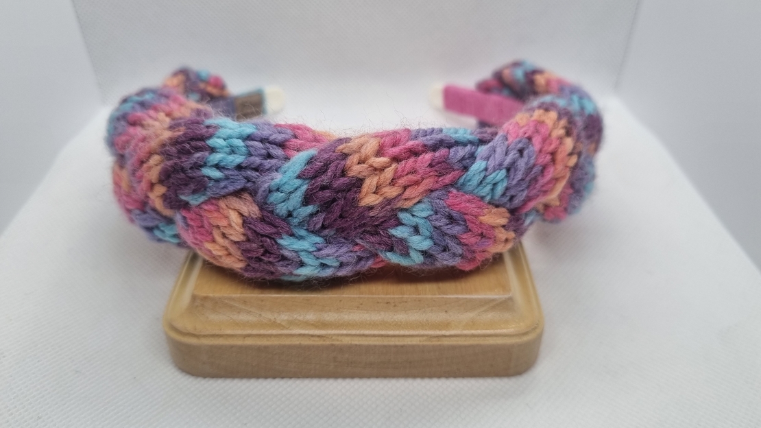 ДЕТСКА ДИАДЕМА ПЛЕТЕНА прежда