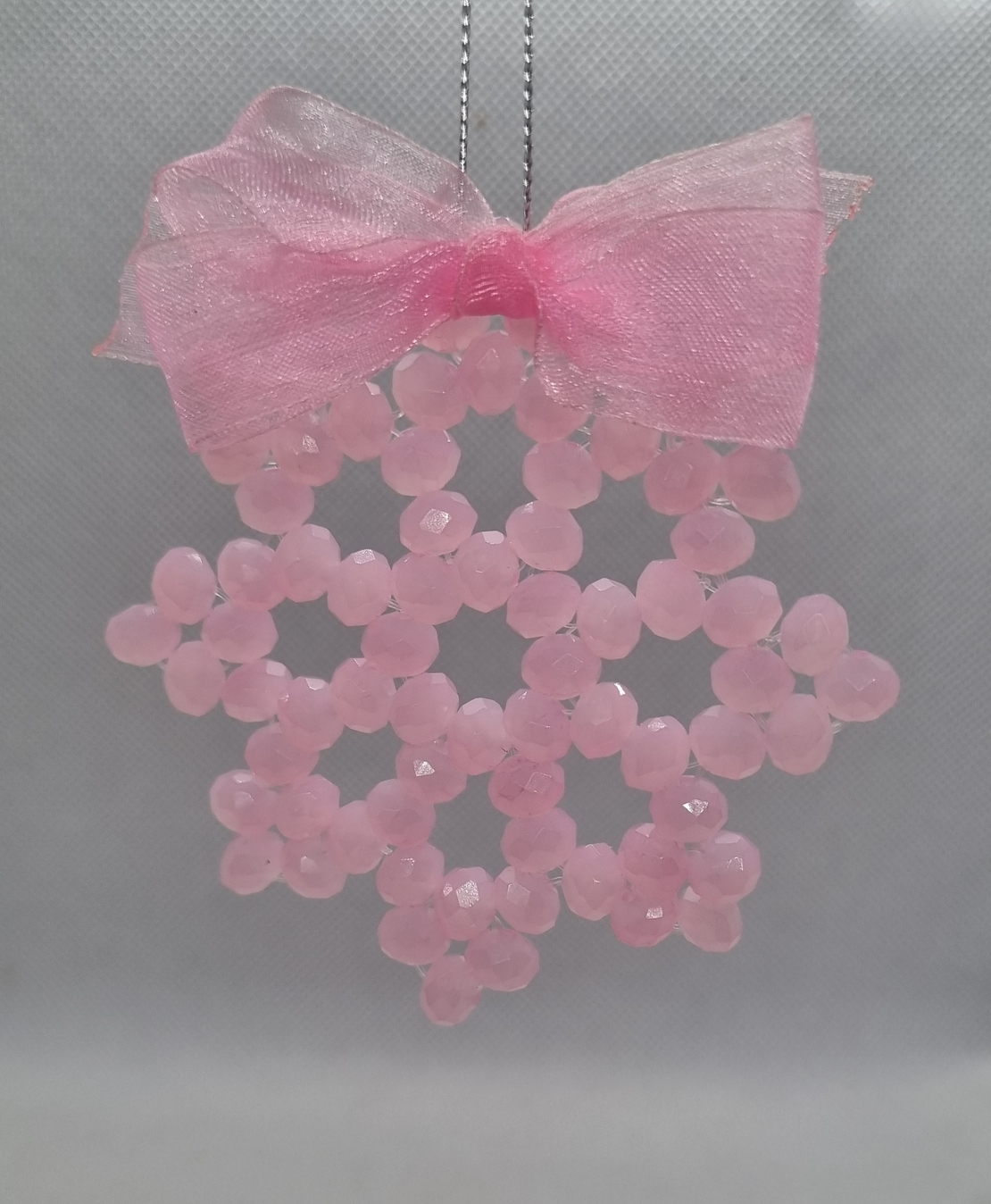 Ръчно изработена снежинка от стъклени кристали