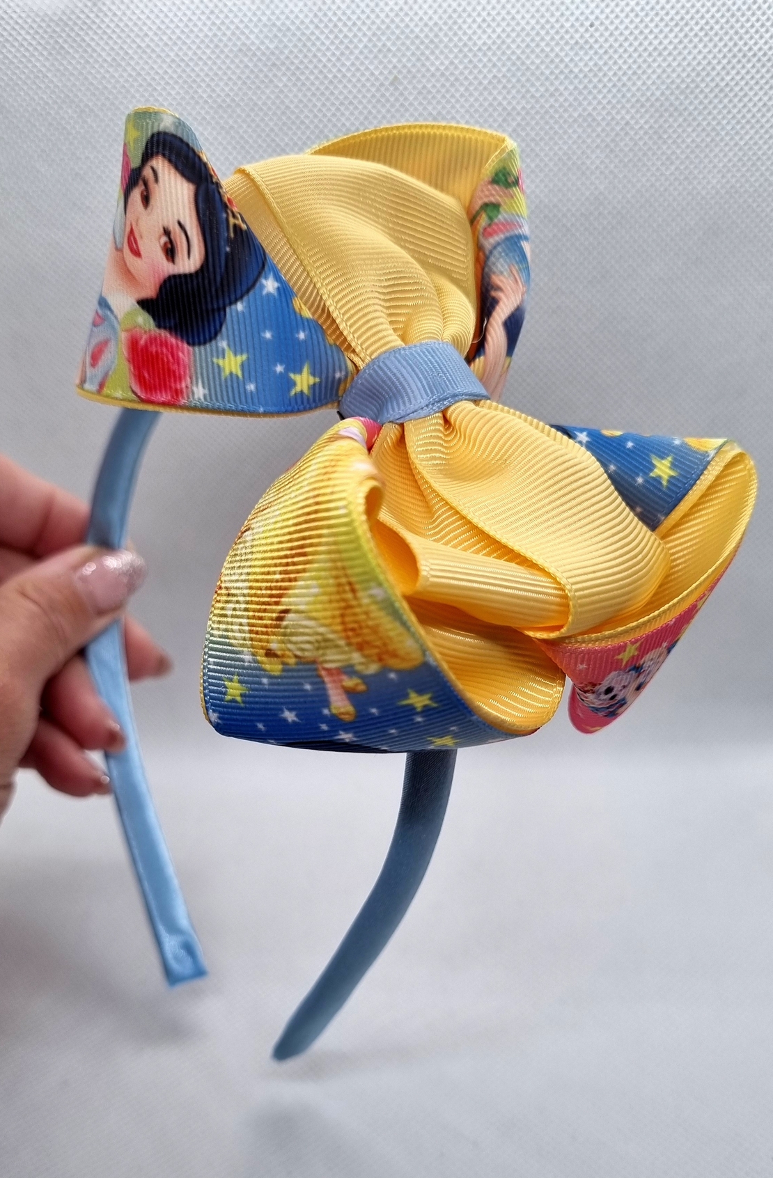 Ръчно изработен детскa диадемa с голяма панделка