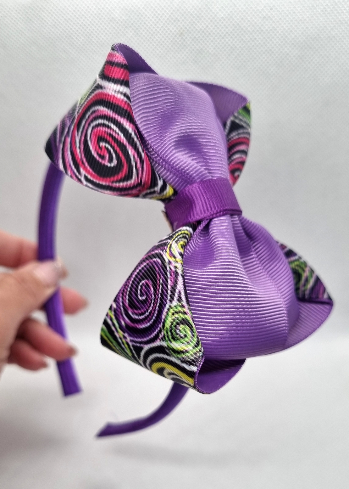 Ръчно изработен детскa диадемa с голяма панделка