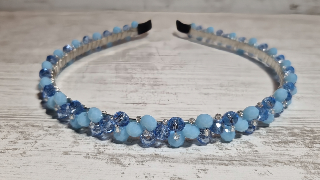 Дамска диадема със стъклени кристали