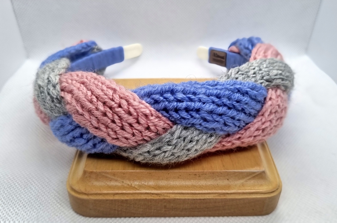 ДЕТСКА ДИАДЕМА ПЛЕТЕНА прежда