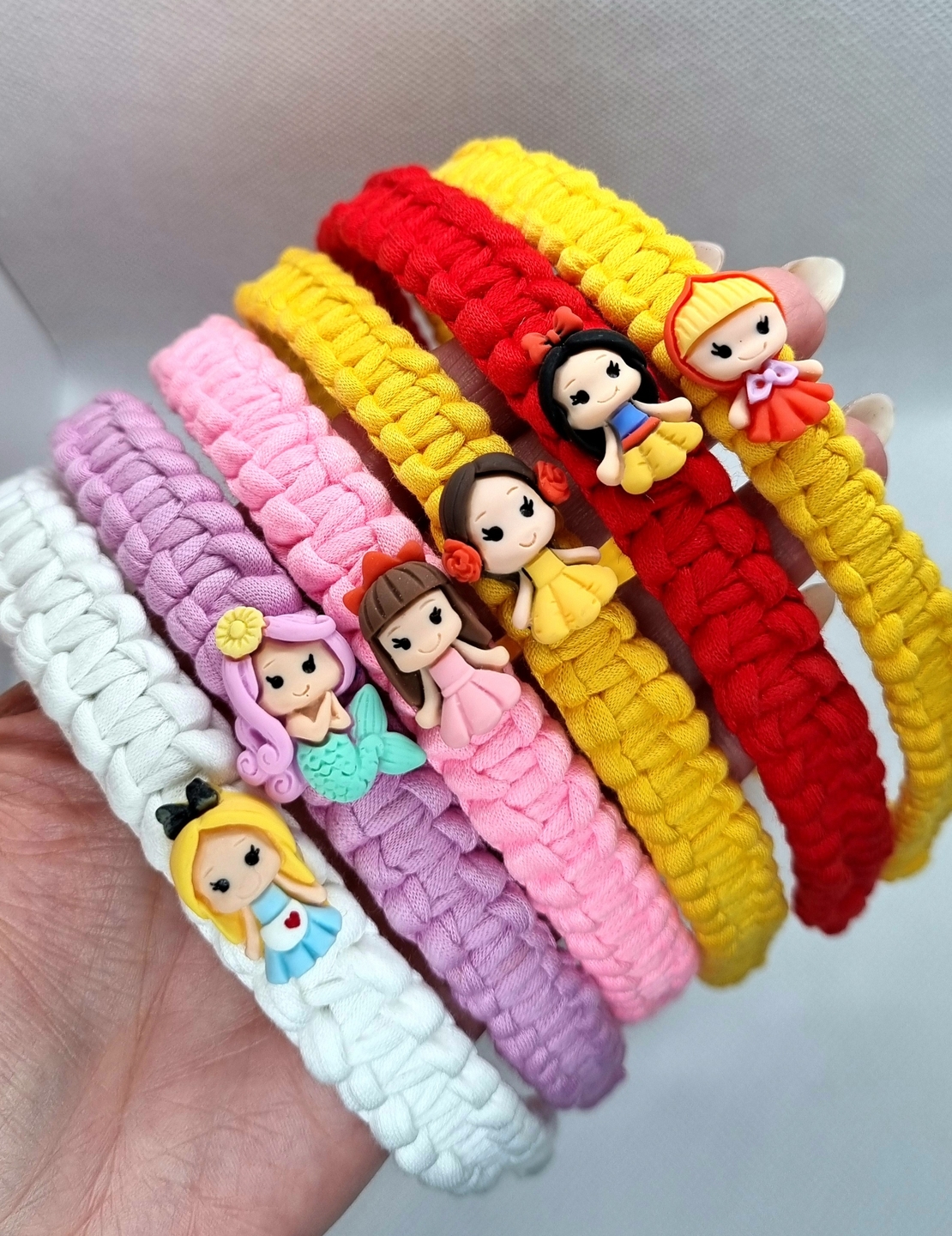 ДЕТСКА ДИАДЕМА ПЛЕТЕНА  текстил