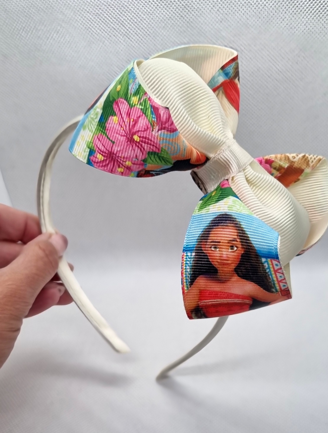 Ръчно изработен детскa диадемa с голяма панделка