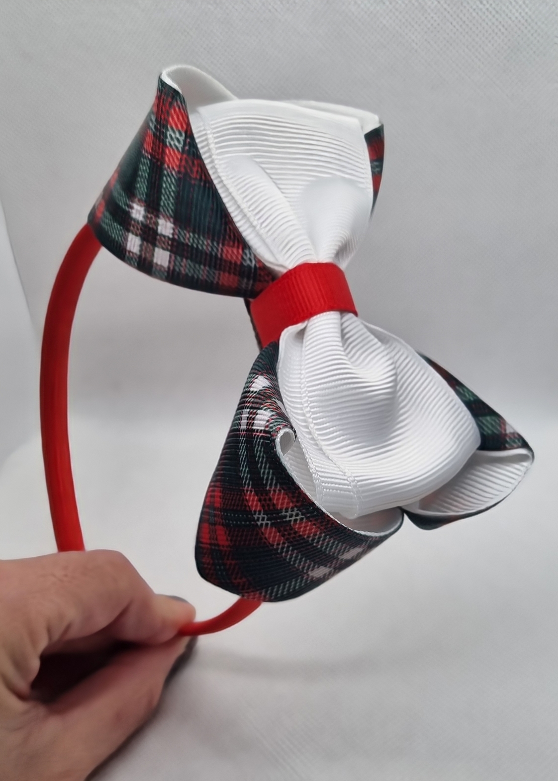 Диадема с коледна панделк